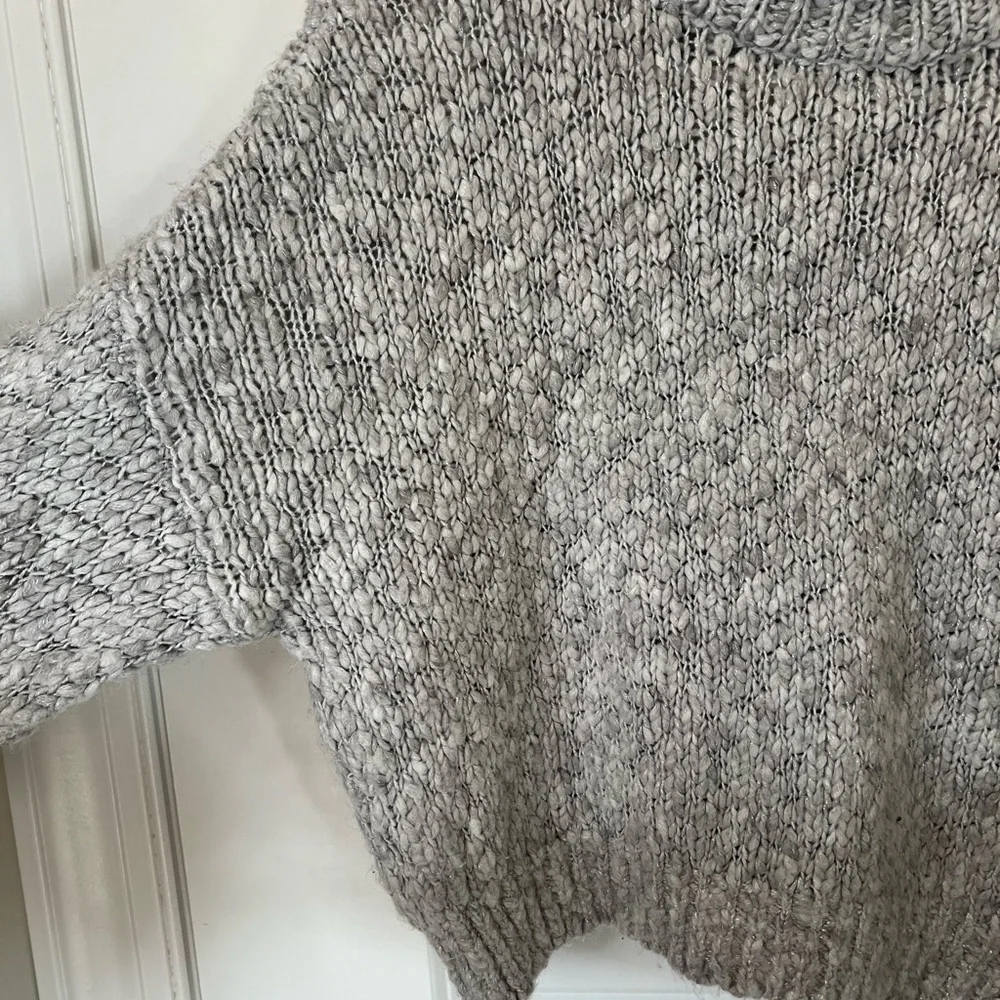 Hollister Chunky Knit Turtleneck Sweater - Picture 2 of 5